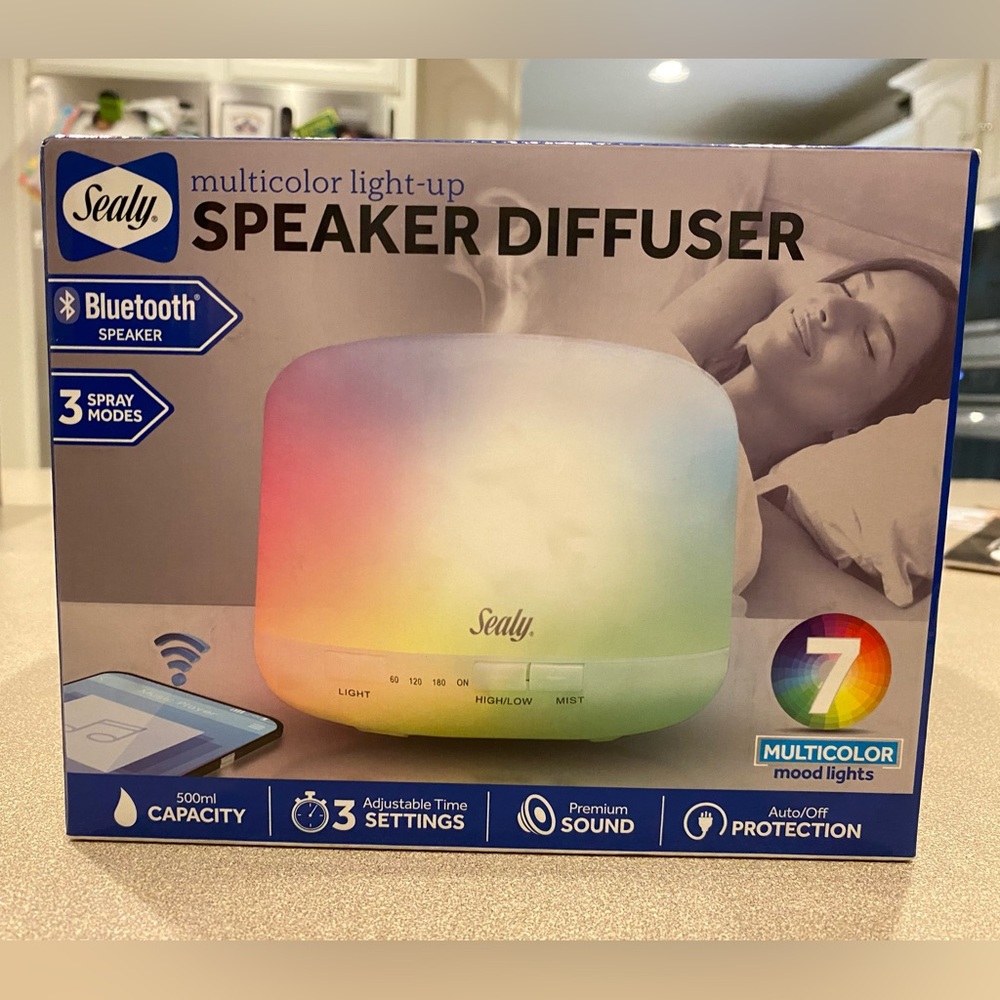 Sealy essential oil speaker diffuser w/ Bluetooth and mood changing light
